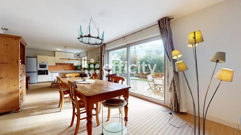 Maison traditionnelle - 132 m² - 7 pièces