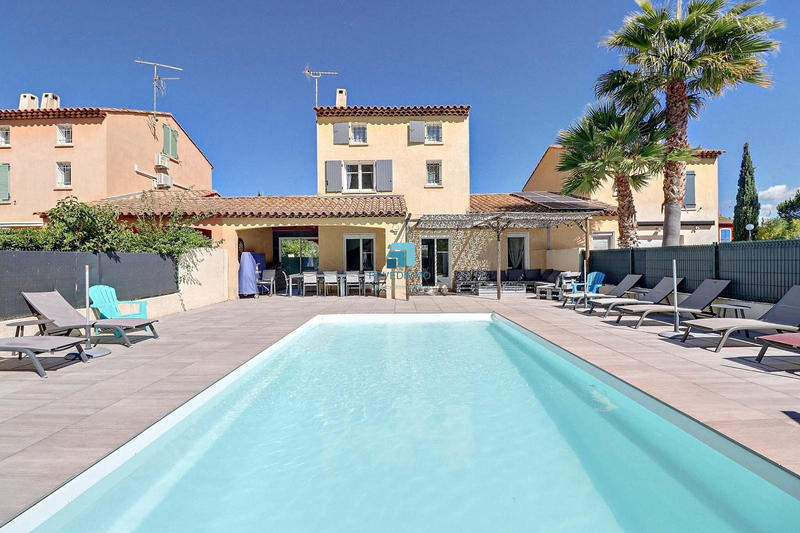 Maison - 97 m² - 5 pièces