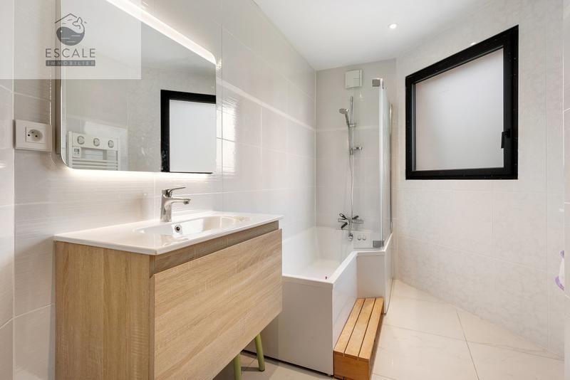 Maison - 200 m² - 6 pièces