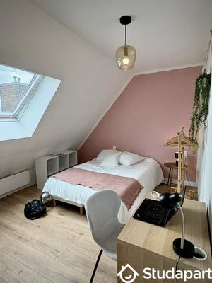 Chambre - 13 m² - 1 pièce