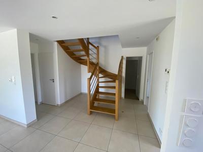 Maison - 180 m² - 7 pièces