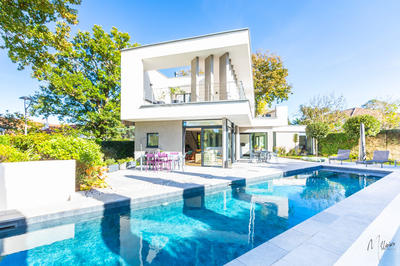 Maison - 192 m² - 6 pièces