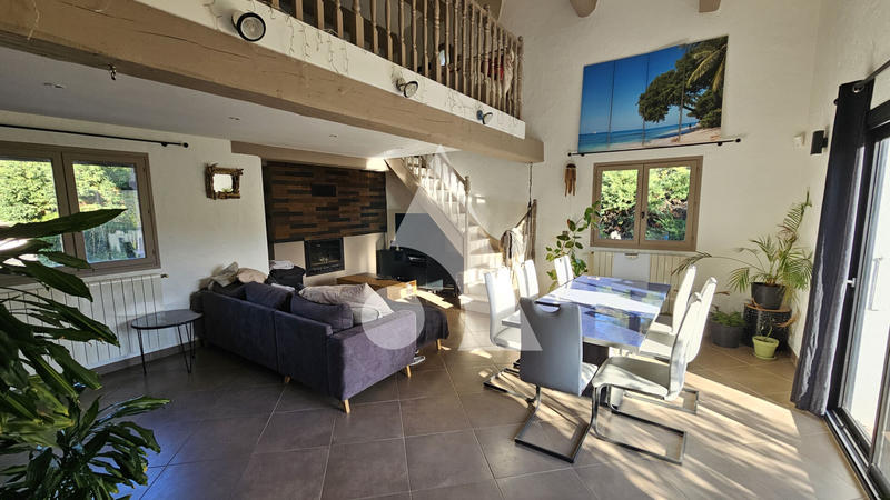 Maison - 135 m² - 5 pièces