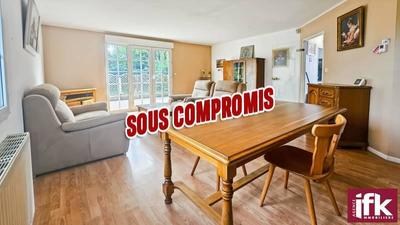 Maison - 96 m² - 4 pièces
