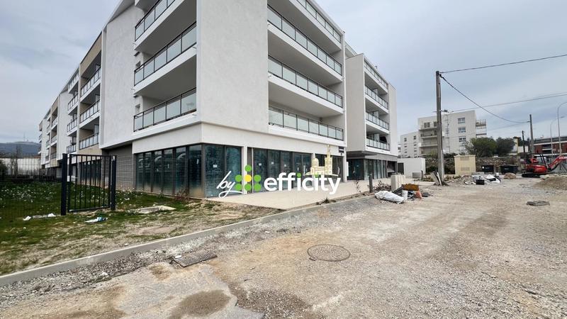 Bureau - 250 m² - 1 pièce