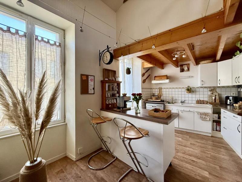 Immeuble - 151 m² - 6 pièces