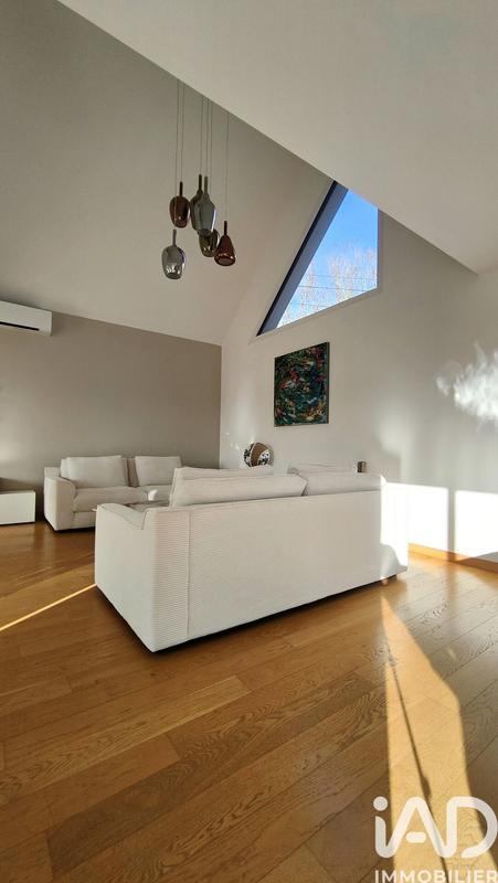 Maison - 180 m² - 6 pièces