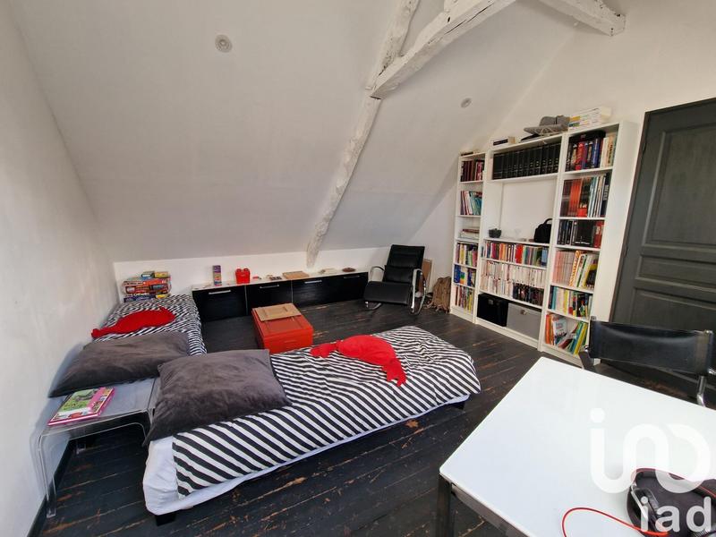 Maison - 205 m² - 9 pièces