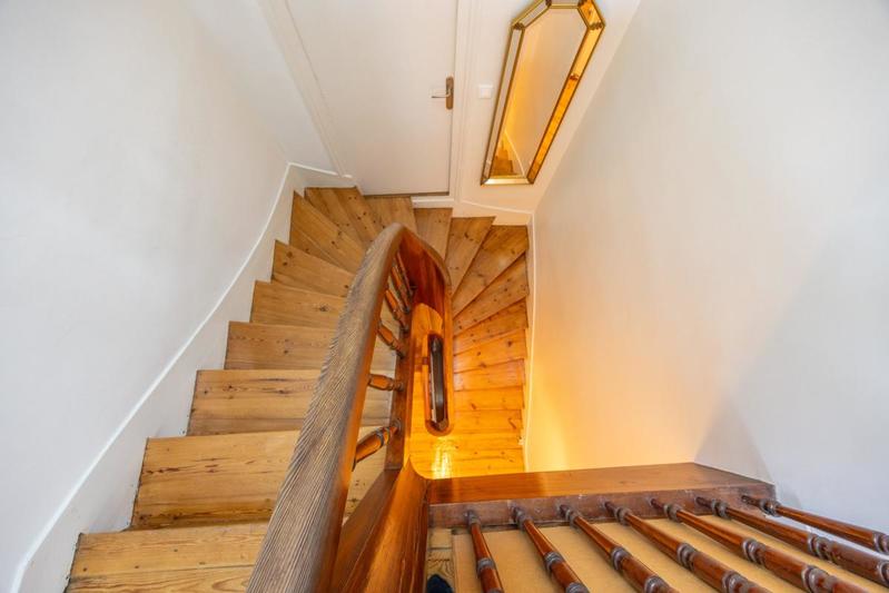 Maison - 214 m² - 10 pièces