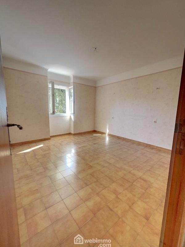 Villa - 121 m² - 6 pièces