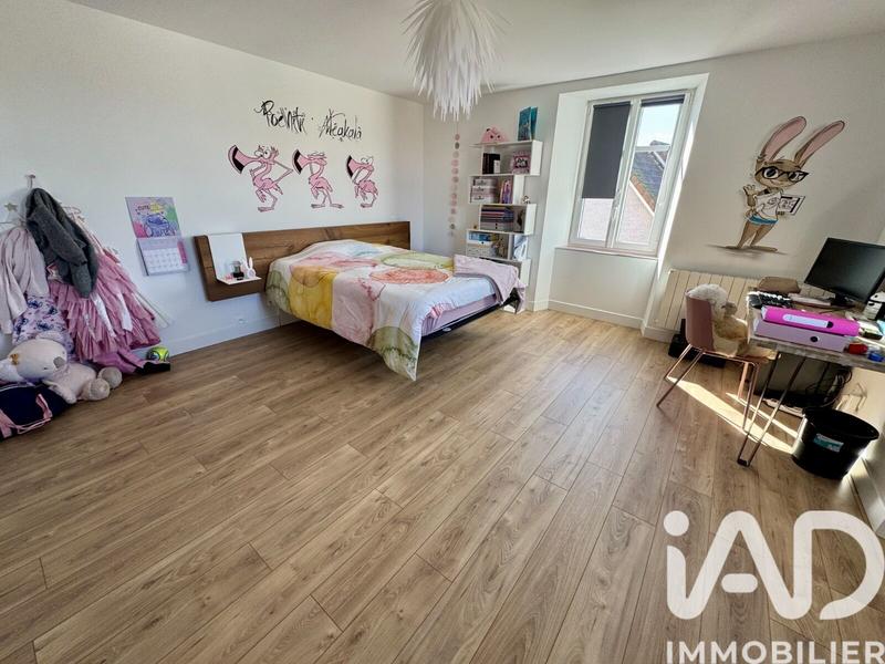 Maison - 210 m² - 6 pièces