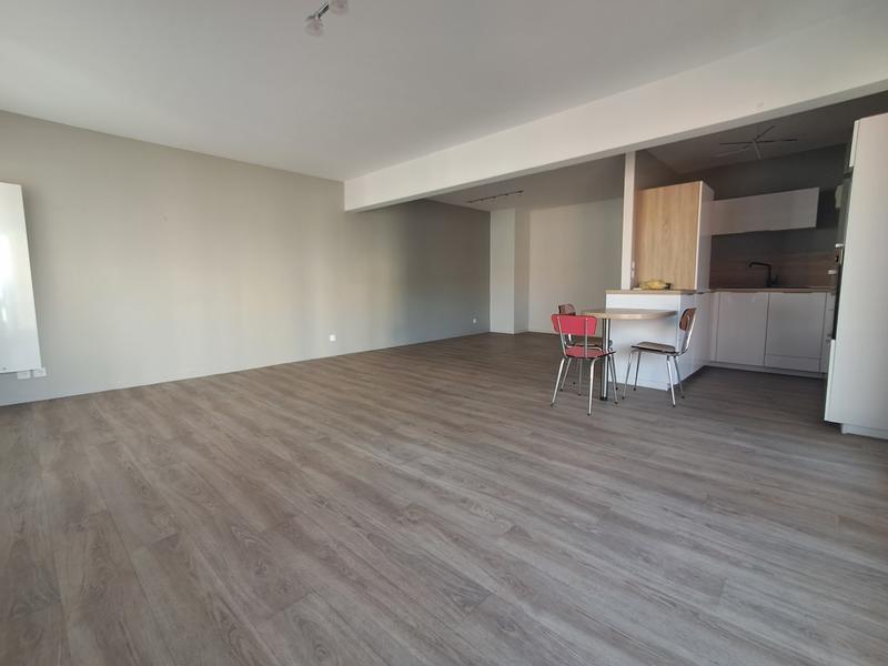 Appartement - 80 m² - 3 pièces