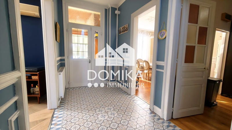 Maison - 178 m² - 8 pièces