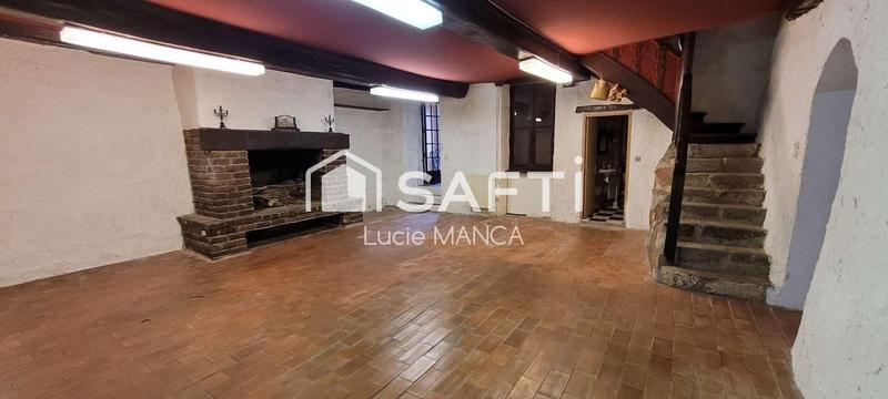 Maison - 241 m² - 8 pièces