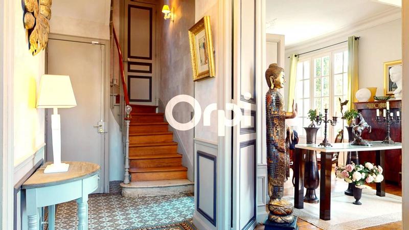 Maison - 175 m² - 9 pièces