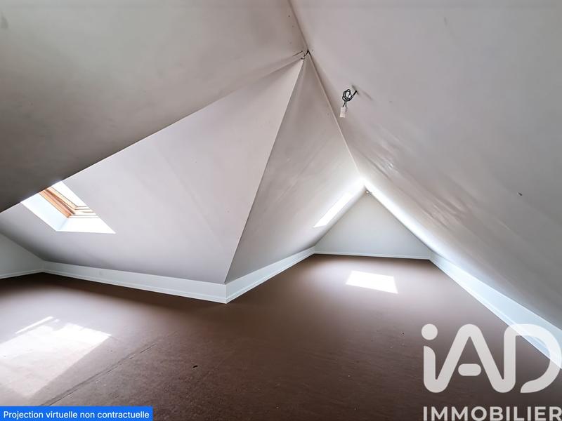 Maison - 235 m² - 8 pièces