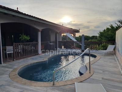 Maison - 163 m² - 6 pièces