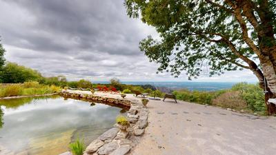 Maison - 323 m² - 10 pièces