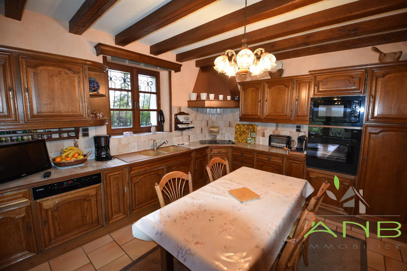 Maison - 290 m² - 5 pièces