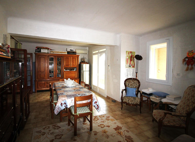 Maison - 201 m² - 7 pièces