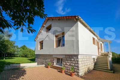 Maison - 179 m² - 7 pièces