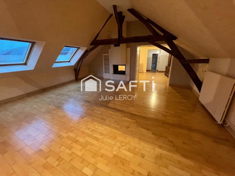 Maison - 202 m² - 8 pièces