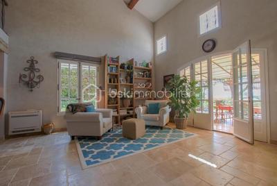 Maison - 292 m² - 7 pièces