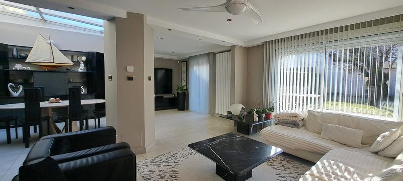 Maison - 104 m² - 5 pièces