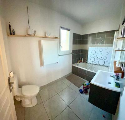 Maison - 99 m² - 5 pièces