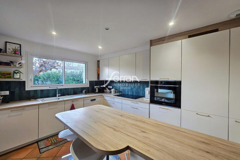 Maison - 121 m² - 5 pièces