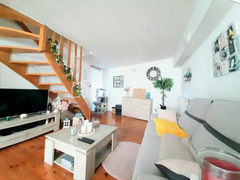 Immeuble - 176 m² - 8 pièces