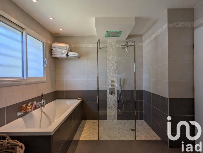 Maison - 150 m² - 5 pièces