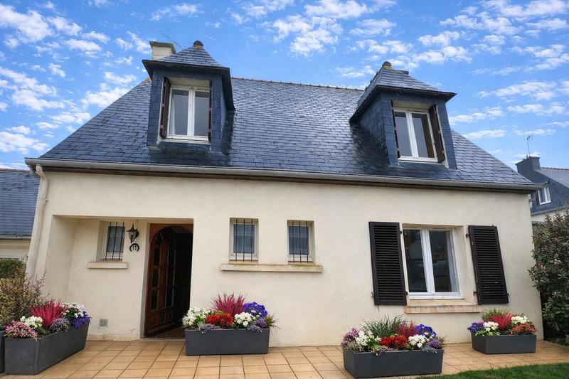 Maison traditionnelle - 90 m² - 4 pièces