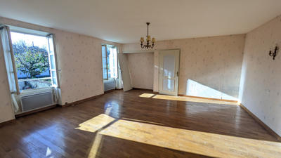 Maison - 192 m² - 6 pièces