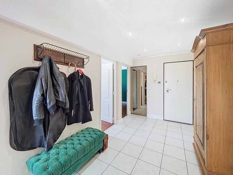 Appartement - 85 m² - 4 pièces