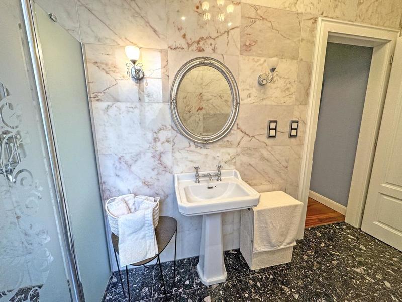 Appartement - 100 m² - 4 pièces