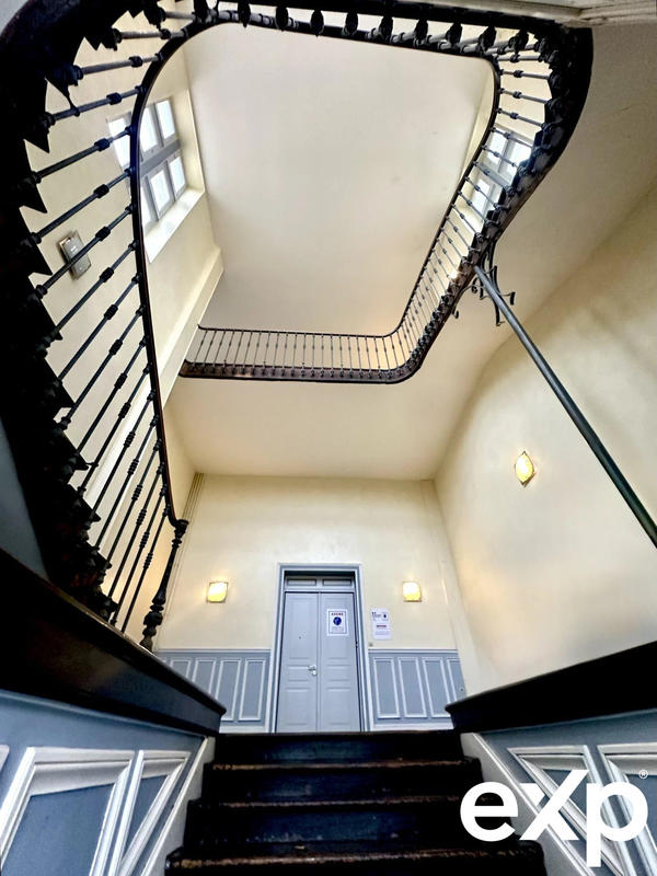 Château - 1 200 m² - 26 pièces