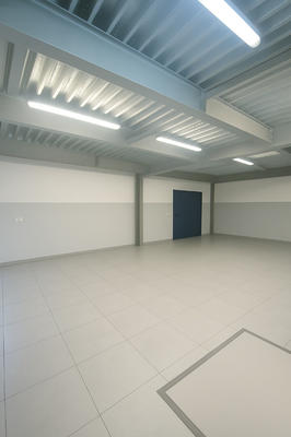 Local commercial - 406 m² - 7 pièces