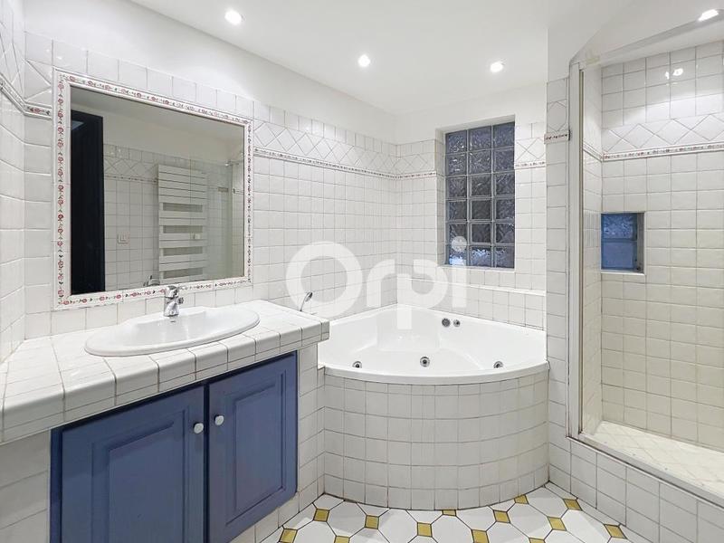 Appartement - 81 m² - 3 pièces