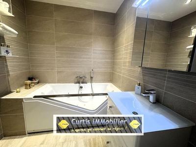 Appartement - 94 m² - 4 pièces