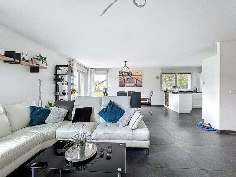 Appartement - 102 m² - 4 pièces