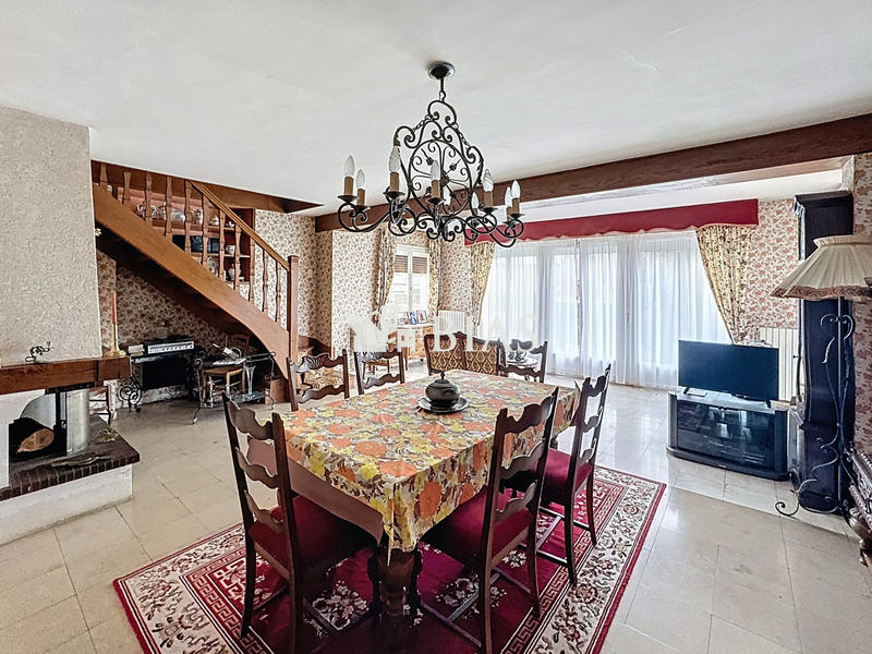 Maison - 146 m² - 6 pièces