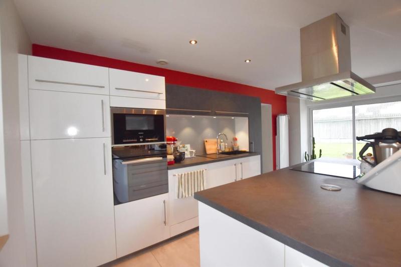 Maison - 220 m² - 6 pièces