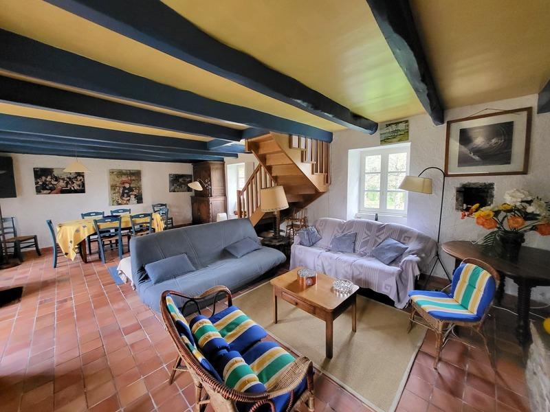 Maison - 170 m² - 12 pièces