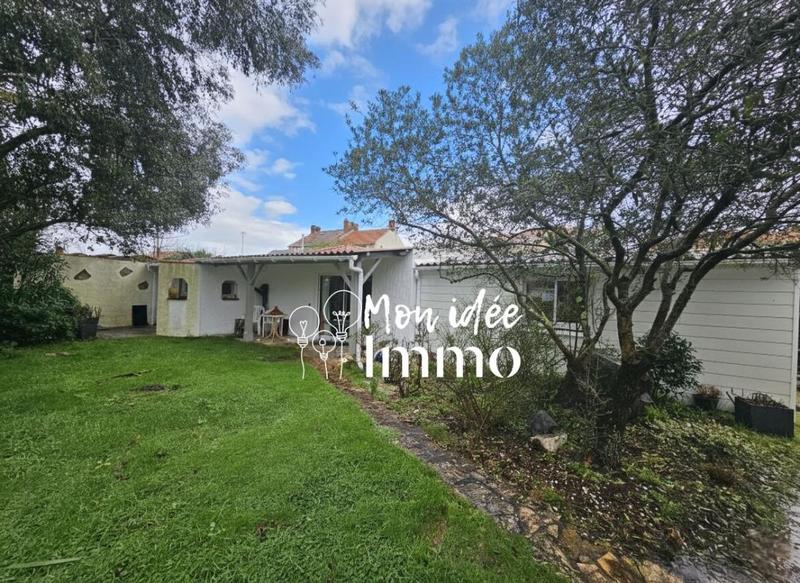 Maison - 280 m² - 9 pièces