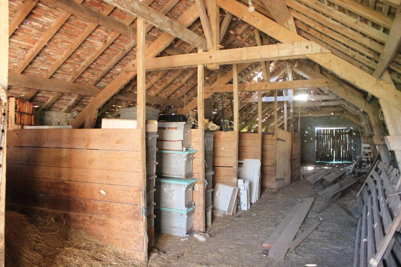 Ferme - 800 m² - 1 pièce