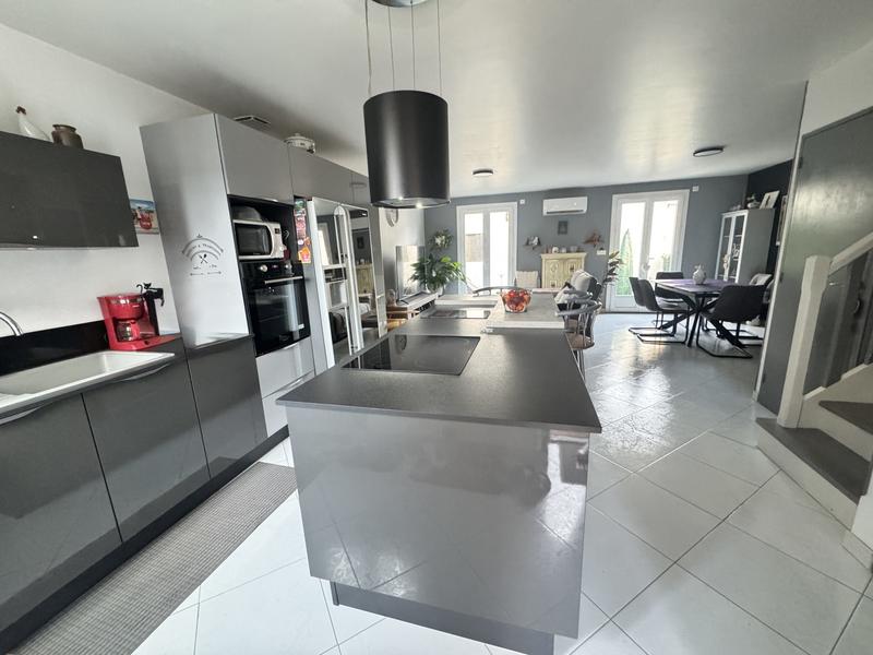 Maison - 90 m² - 4 pièces