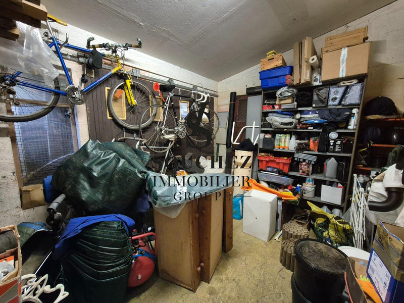 Maison - 180 m² - 5 pièces