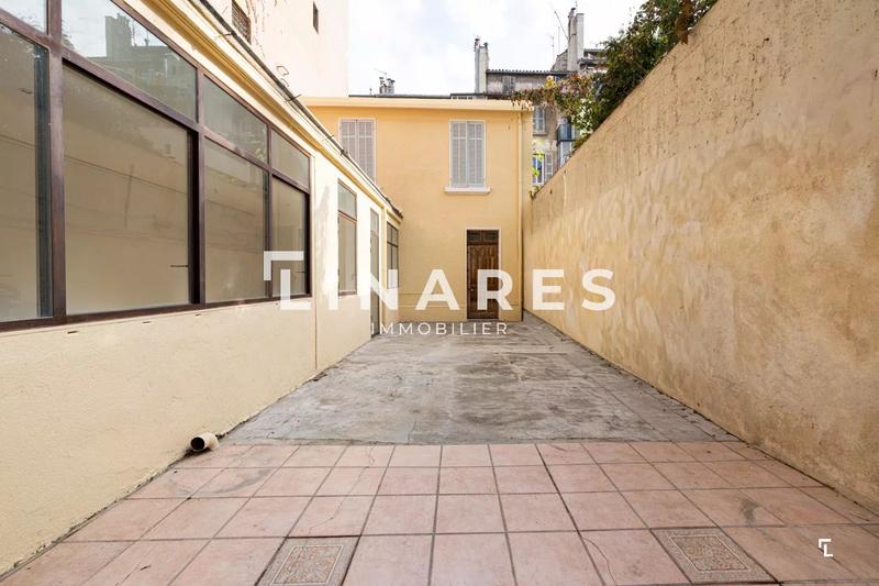 Appartement - 176 m² - 6 pièces