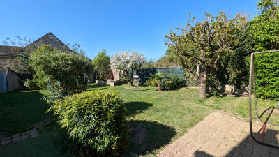 Maison - 230 m² - 6 pièces